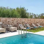 Luminus Arcus I Modern With A Private Pool! Vila