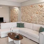 Luminus Arcus I Modern With A Private Pool! * Hriszí Aktí Haniá