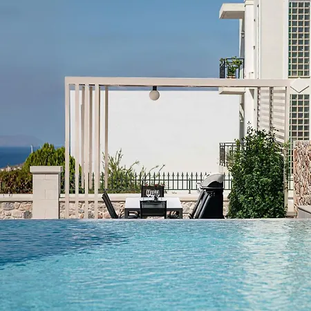 فيلة Luminus Arcus - Modern With A Private Pool! خانيا