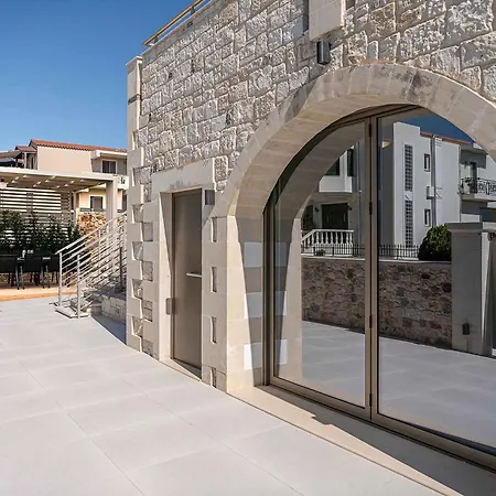 Luminus Arcus - Modern With A Private Pool! فيلة خانيا