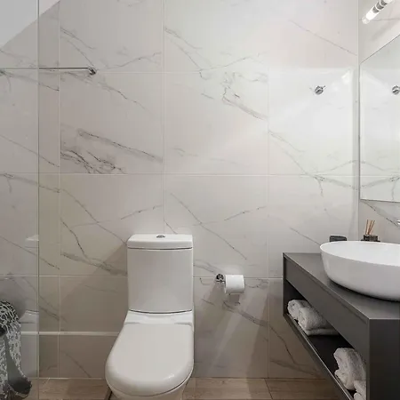 Luminus Arcus - Modern With A Private Pool! فيلة