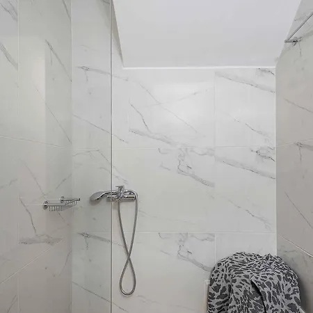 Luminus Arcus - Modern With A Private Pool! فيلة
