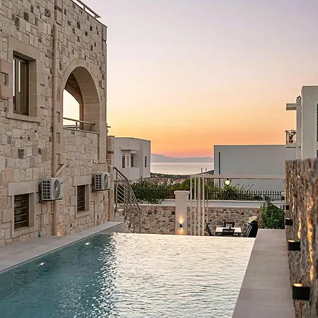 Luminus Arcus - Modern With A Private Pool! *
