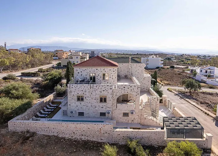 Luminus Arcus I Modern With A Private Pool!