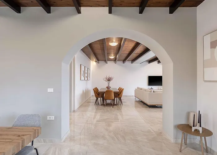 Luminus Arcus I Modern With A Private Pool! Villa La Canée